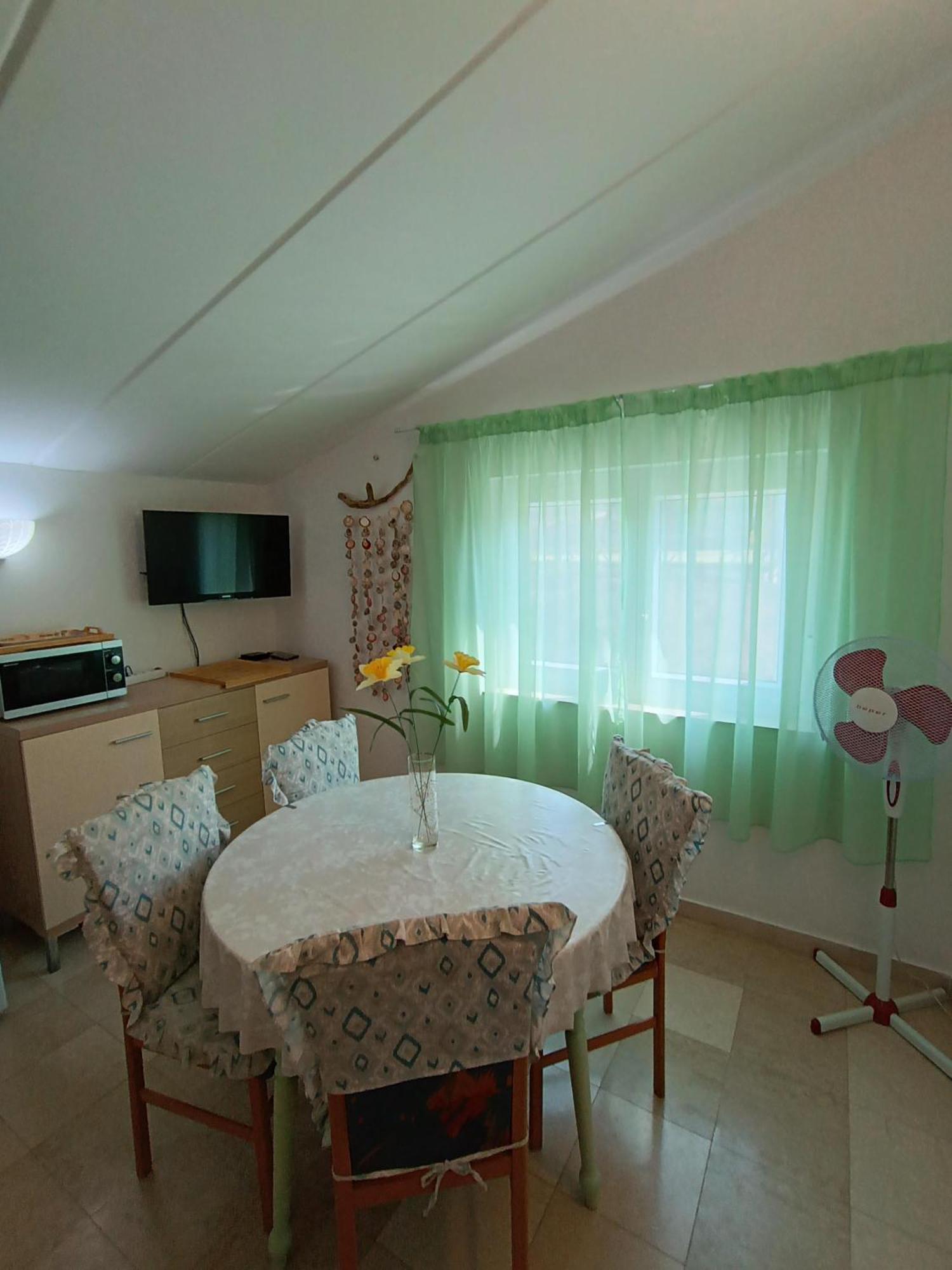 Levak Apartments - Apt. 1 Pjescana Uvala Esterno foto